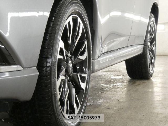 Mitsubishi OUTLANDER PHEV 2017-03 8075078-6