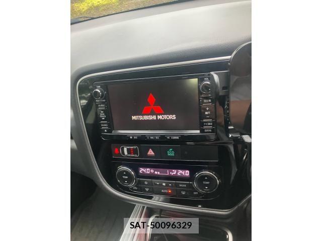 Mitsubishi OUTLANDER PHEV 2015-07 8101122-13