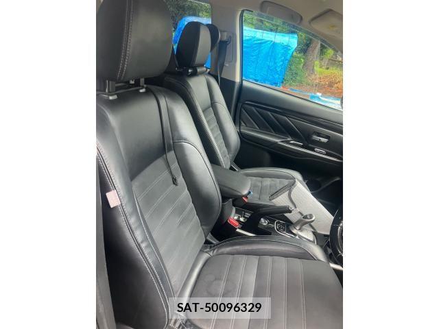 Mitsubishi OUTLANDER PHEV 2015-07 8101122-16