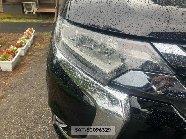 Mitsubishi OUTLANDER PHEV 2015-07 8101122-2