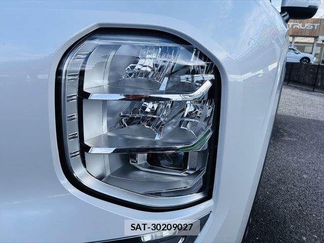 Mitsubishi OUTLANDER PHEV 2022-03 8101115-22