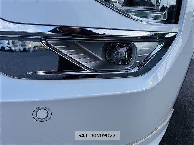 Mitsubishi OUTLANDER PHEV 2022-03 8101115-24