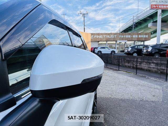 Mitsubishi OUTLANDER PHEV 2022-03 8101115-26
