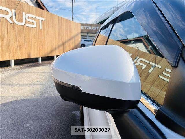 Mitsubishi OUTLANDER PHEV 2022-03 8101115-27