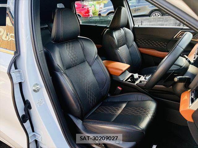 Mitsubishi OUTLANDER PHEV 2022-03 8101115-7