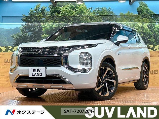 Mitsubishi OUTLANDER PHEV 2023-04 8101108-0
