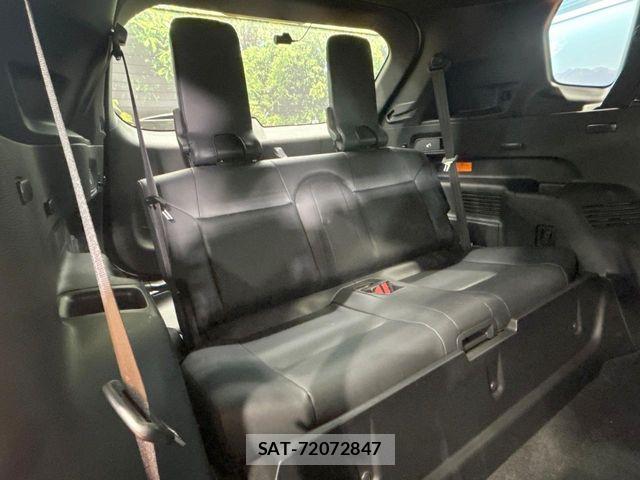 Mitsubishi OUTLANDER PHEV 2023-04 8101108-9