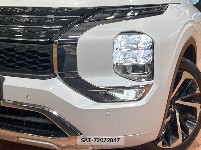 Mitsubishi OUTLANDER PHEV 2023-04 8101108-11