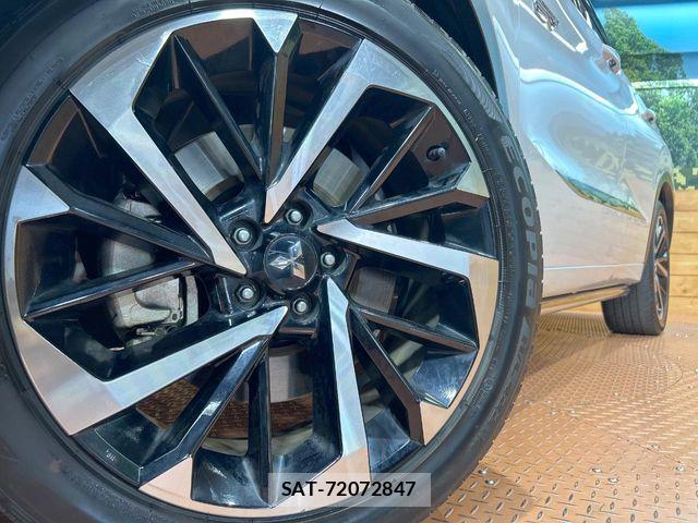 Mitsubishi OUTLANDER PHEV 2023-04 8101108-12