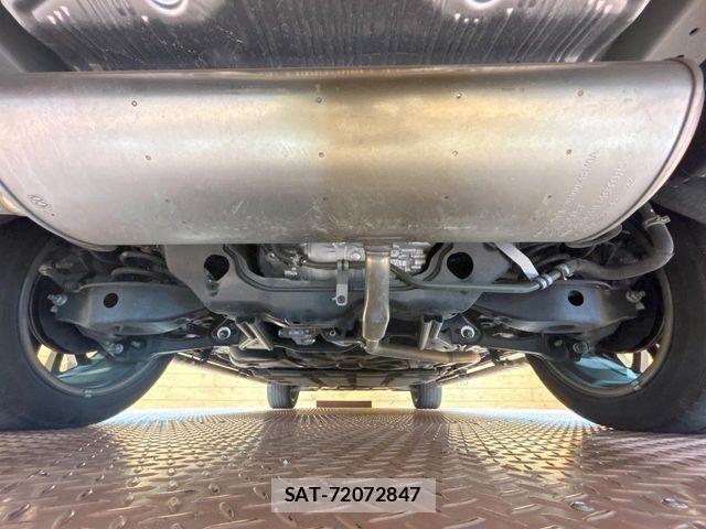 Mitsubishi OUTLANDER PHEV 2023-04 8101108-18