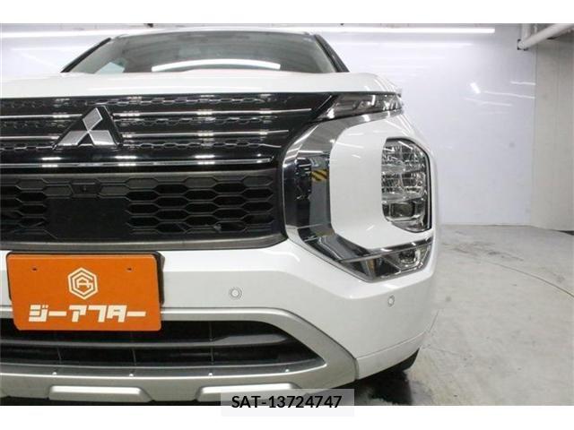 Mitsubishi OUTLANDER PHEV 2022-05 8101109-13