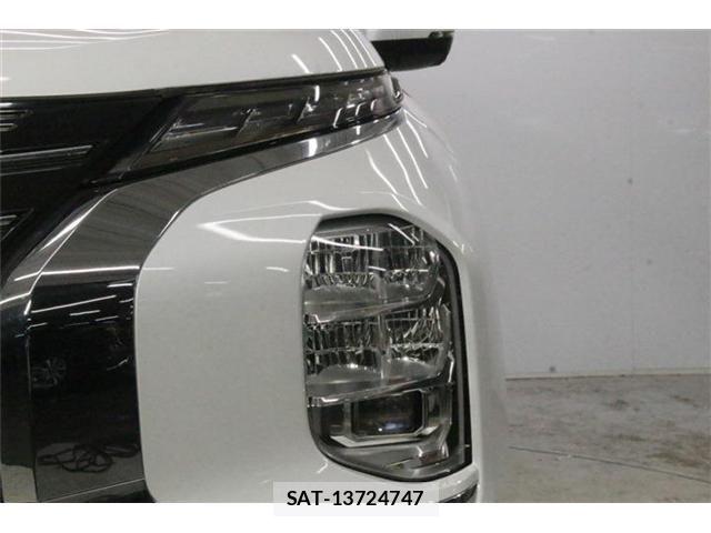 Mitsubishi OUTLANDER PHEV 2022-05 8101109-14