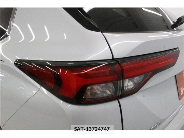 Mitsubishi OUTLANDER PHEV 2022-05 8101109-17