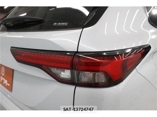 Mitsubishi OUTLANDER PHEV 2022-05 8101109-19