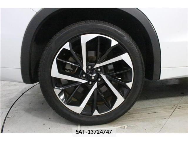 Mitsubishi OUTLANDER PHEV 2022-05 8101109-26