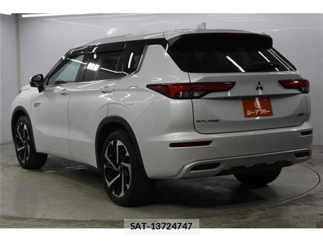 Mitsubishi OUTLANDER PHEV 2022-05 8101109-6