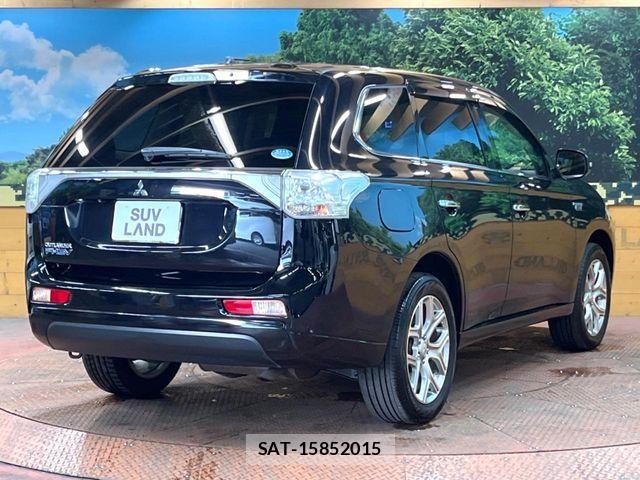 Mitsubishi OUTLANDER PHEV 2014-09 8101121-16