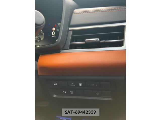 Mitsubishi OUTLANDER PHEV 2022-07 8101110-13