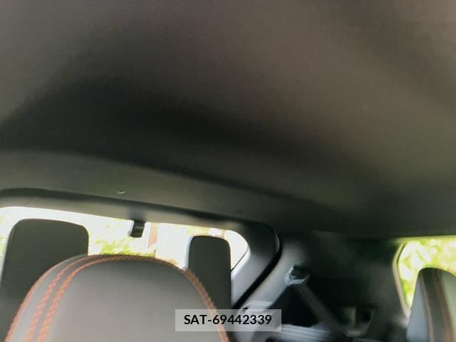 Mitsubishi OUTLANDER PHEV 2022-07 8101110-21