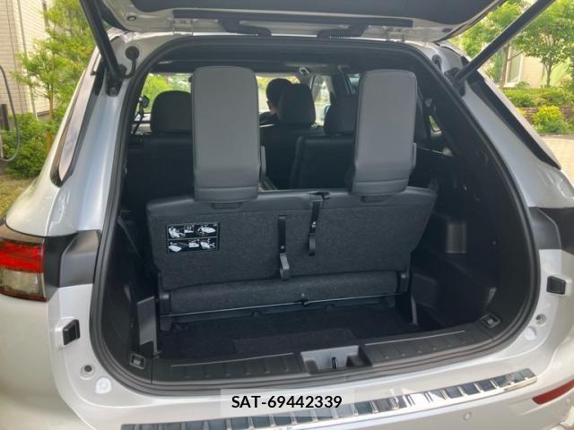 Mitsubishi OUTLANDER PHEV 2022-07 8101110-22