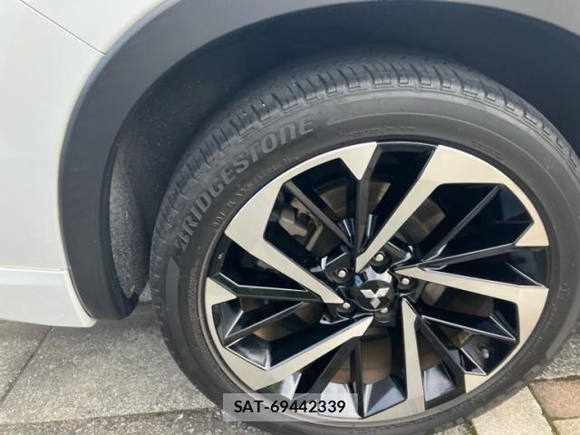 Mitsubishi OUTLANDER PHEV 2022-07 8101110-6