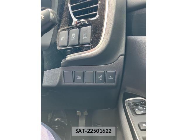 Mitsubishi OUTLANDER PHEV 2015-10 8101124-15