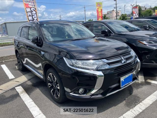 Mitsubishi OUTLANDER PHEV 2015-10 8101124-1