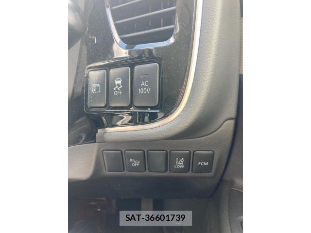 Mitsubishi OUTLANDER PHEV 2014-06 8101125-18