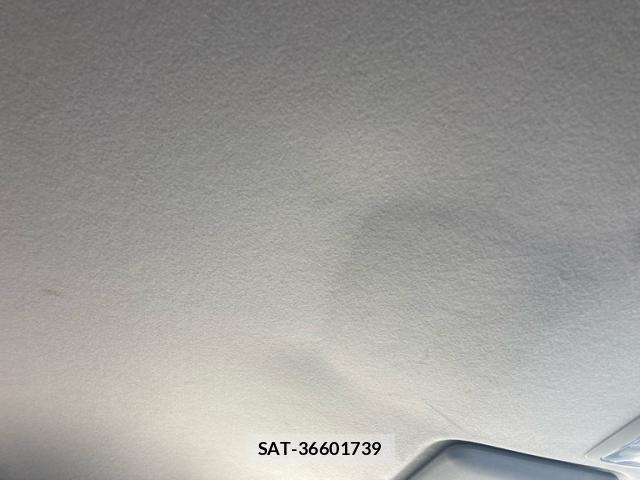Mitsubishi OUTLANDER PHEV 2014-06 8101125-19