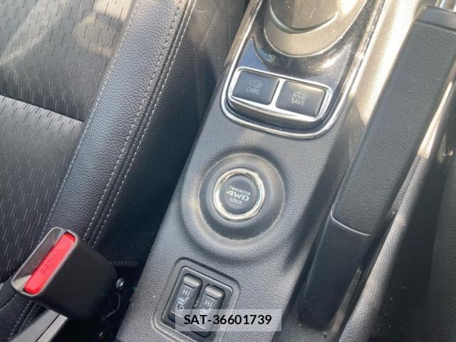 Mitsubishi OUTLANDER PHEV 2014-06 8101125-23