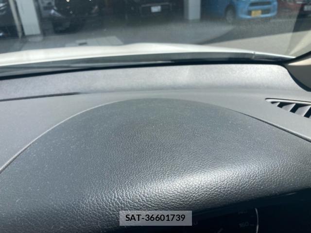 Mitsubishi OUTLANDER PHEV 2014-06 8101125-26