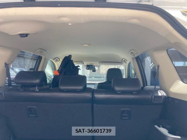 Mitsubishi OUTLANDER PHEV 2014-06 8101125-6