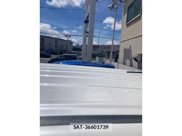 Mitsubishi OUTLANDER PHEV 2014-06 8101125-8