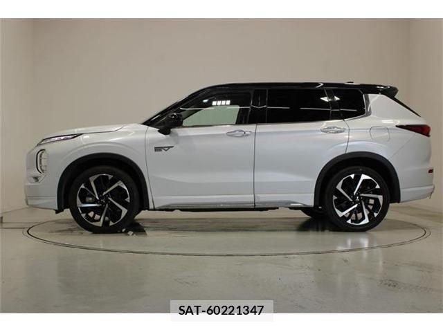 Mitsubishi OUTLANDER PHEV 2022-07 8101111-9