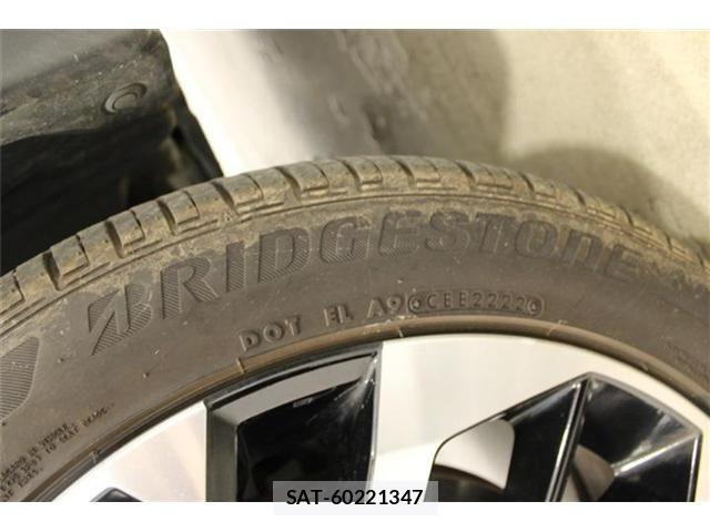Mitsubishi OUTLANDER PHEV 2022-07 8101111-26
