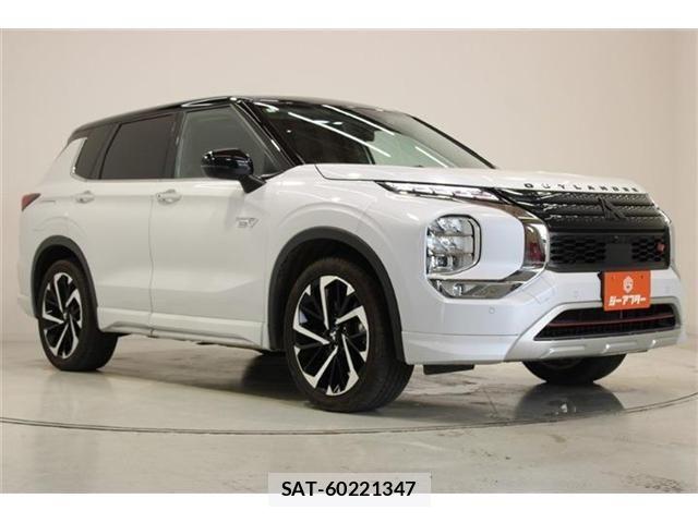 Mitsubishi OUTLANDER PHEV 2022-07 8101111-6