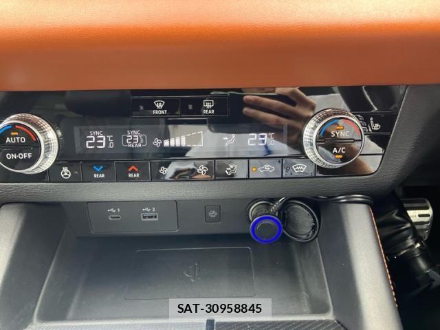 Mitsubishi OUTLANDER PHEV 2022-01 8101117-19