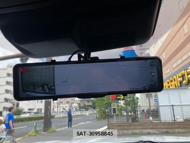 Mitsubishi OUTLANDER PHEV 2022-01 8101117-21