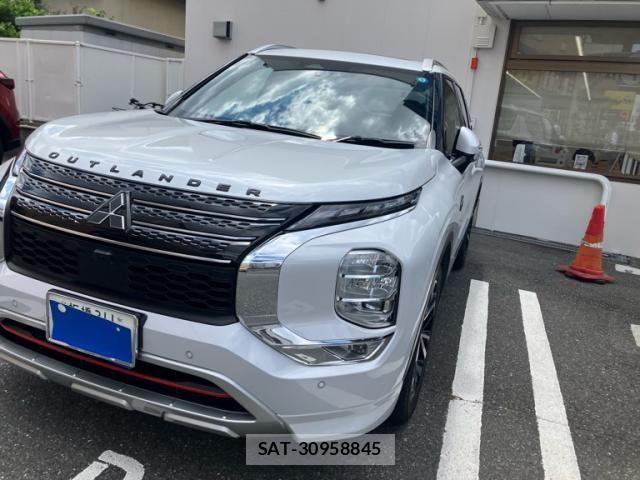 Mitsubishi OUTLANDER PHEV 2022-01 8101117-3