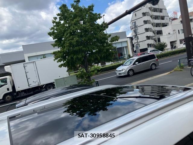 Mitsubishi OUTLANDER PHEV 2022-01 8101117-8
