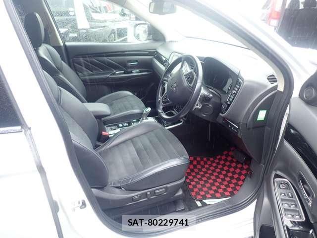 Mitsubishi OUTLANDER PHEV 2021-05 8101118-9