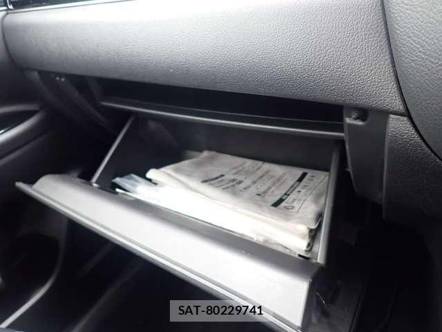 Mitsubishi OUTLANDER PHEV 2021-05 8101118-13