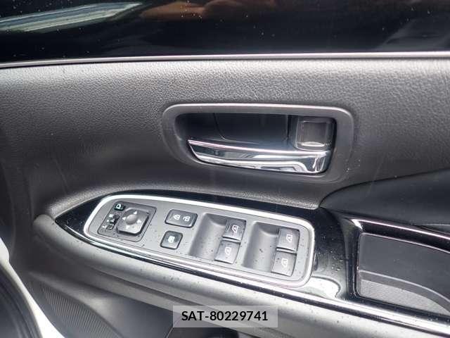 Mitsubishi OUTLANDER PHEV 2021-05 8101118-14
