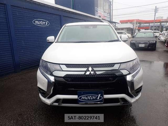 Mitsubishi OUTLANDER PHEV 2021-05 8101118-1