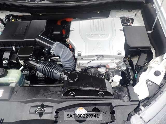 Mitsubishi OUTLANDER PHEV 2021-05 8101118-28