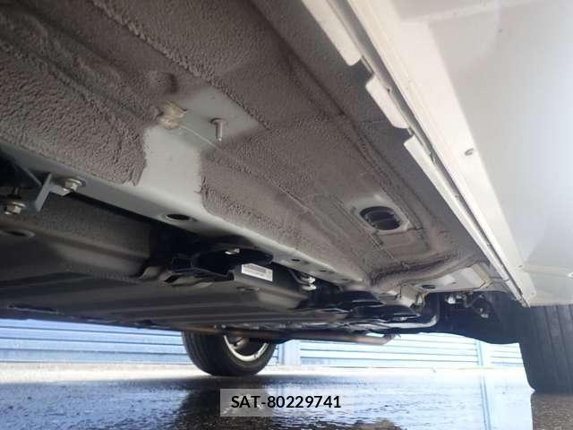 Mitsubishi OUTLANDER PHEV 2021-05 8101118-7