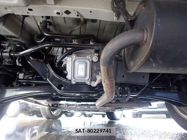Mitsubishi OUTLANDER PHEV 2021-05 8101118-8