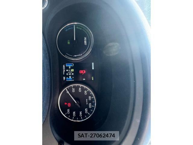 Mitsubishi OUTLANDER PHEV 2013-02 8101123-12
