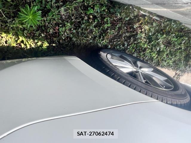 Mitsubishi OUTLANDER PHEV 2013-02 8101123-5