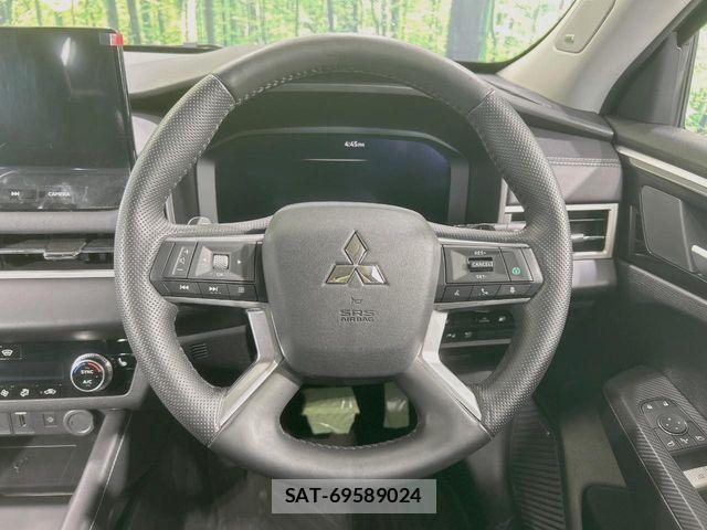 Mitsubishi OUTLANDER PHEV 2024-11 8101105-10